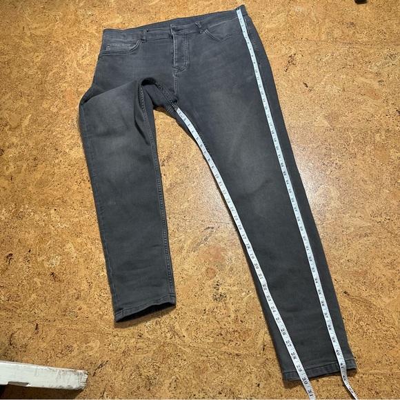 Topman Stretch Tapered Jeans In Washed Black Tint Sz W34 L34 - Picture 11 of 12